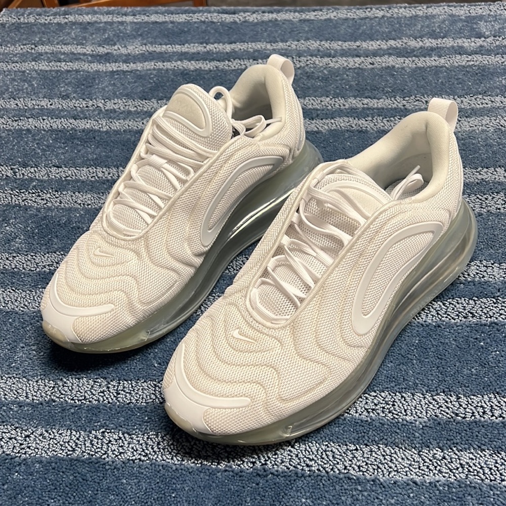 Nike Air Max 720 Pure Platinum. men's US 10.5